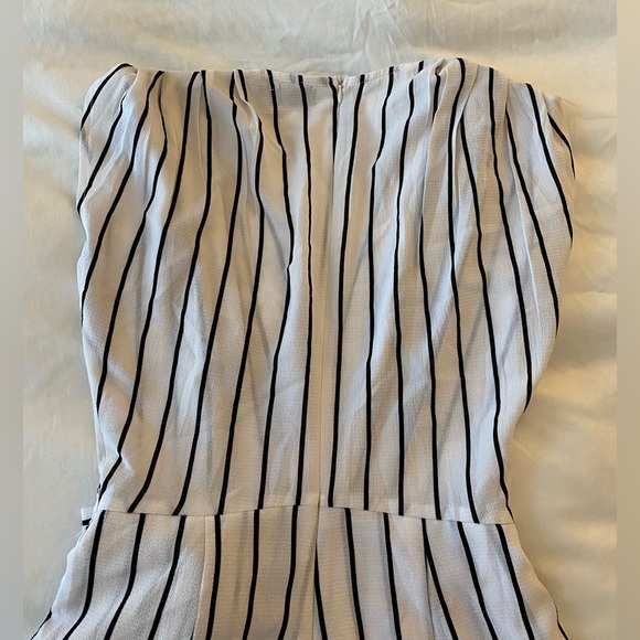 Black & White Romper | LF | Small | Like New - Picture 4 of 11